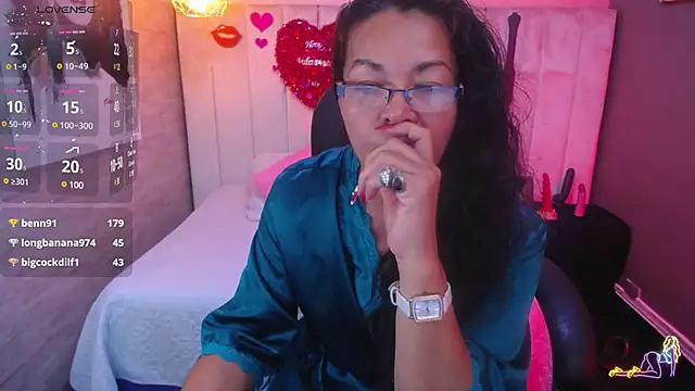 Snapshot of MaturePure chatting on February 10, 12:41 am MaturePure online show from February 10, 12:41 am