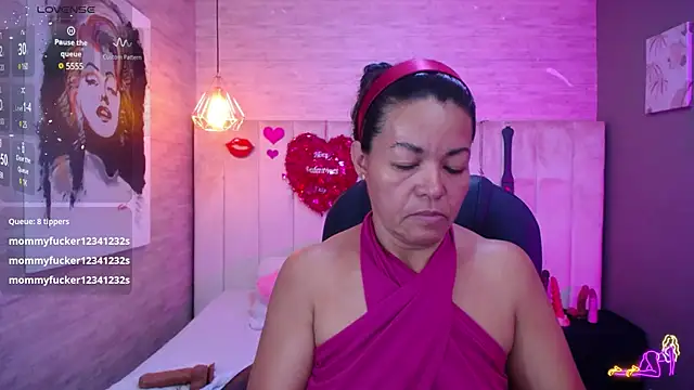 Snapshot of MaturePure chatting on February 10, 11:13 pm MaturePure online show from February 10, 11:13 pm