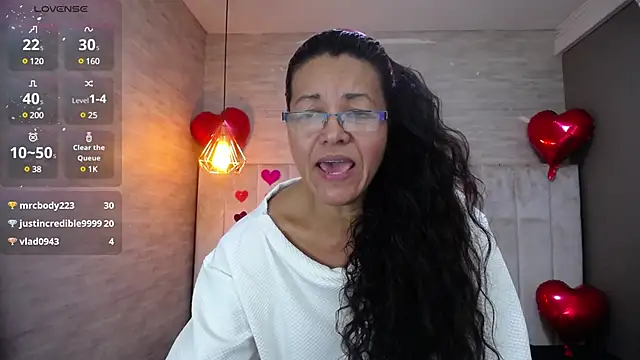 Snapshot of MaturePure chatting on February 25, 8:19 pm MaturePure online show from February 25, 8:19 pm