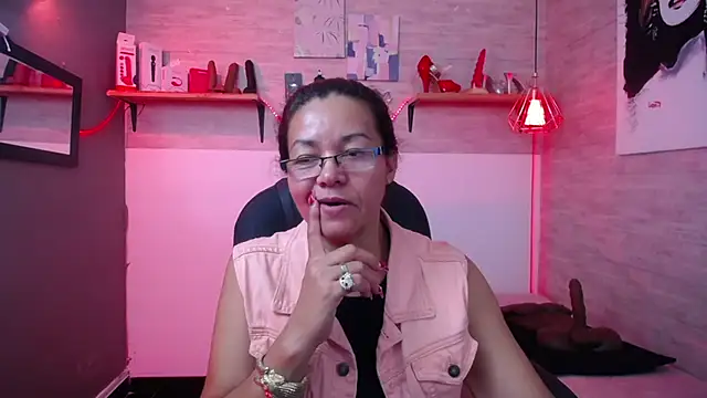 Snapshot of MaturePure chatting on October 26, 8:37 pm MaturePure online show from October 26, 8:37 pm