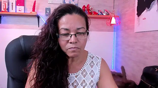 Snapshot of MaturePure chatting on November 13, 7:46 pm MaturePure online show from November 13, 7:46 pm