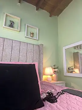 patty m online show from April 21, 11:38 am