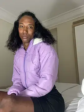 tamarabigass1 online show from December 18, 11:40 pm