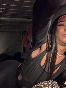 Snapshot of tamarabigass1 chatting on February 5, 1:32 am tamarabigass1 online show from February 5, 1:32 am