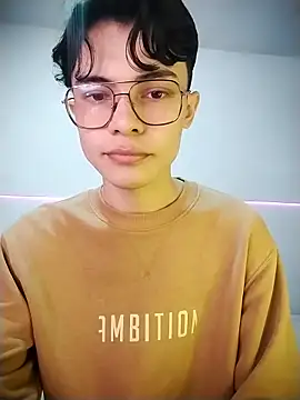 Snapshot of Dmitri_Aksnes chatting on November 13, 8:52 pm Dmitri Aksnes online show from November 13, 8:52 pm