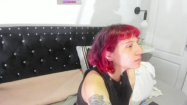 hey noraly online show from February 6, 4:06 am