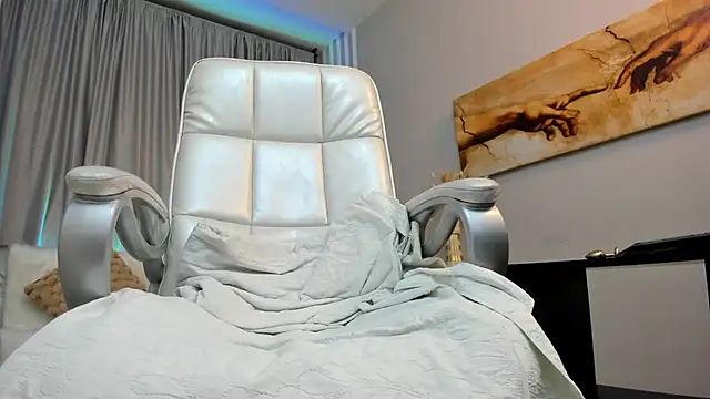 Snapshot of mariiana_murillo01 chatting on March 8, 7:05 am mariiana murillo01 online show from March 8, 7:05 am