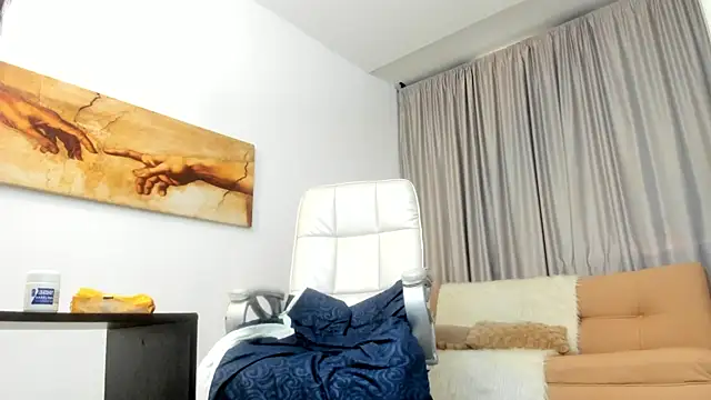 Snapshot of mariiana_murillo01 chatting on October 19, 4:29 pm mariiana murillo01 online show from October 19, 4:29 pm