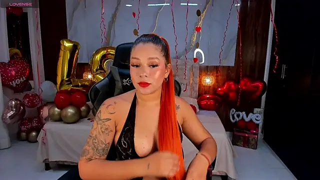 Snapshot of mia_18v chatting on January 31, 8:01 pm mia 18v online show from January 31, 8:01 pm