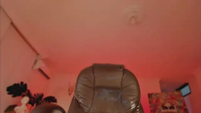 Taylor  foxxx online show from December 14, 4:12 am