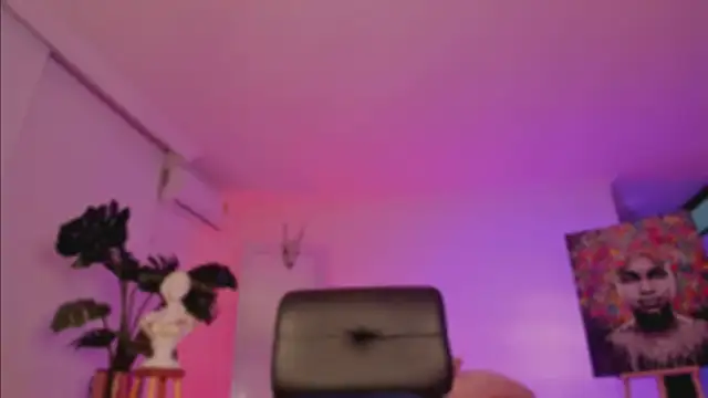 Taylor  foxxx online show from January 4, 4:12 am