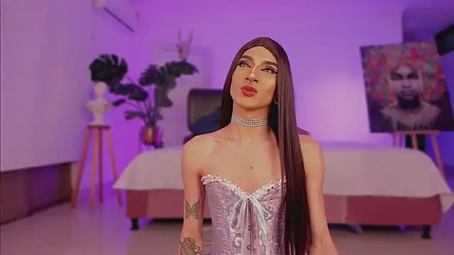 Taylor  foxxx online show from January 30, 10:08 am