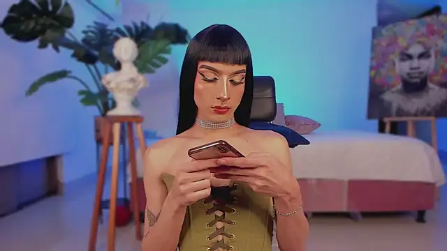 Taylor  foxxx online show from February 18, 7:21 am