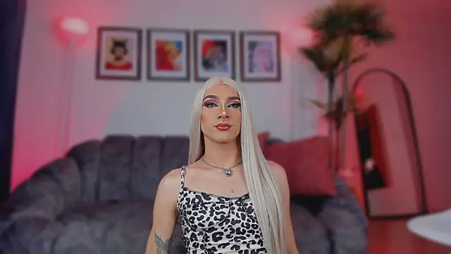 Taylor  foxxx online show from September 9, 5:07 am