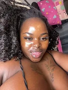 Snapshot of Honeycoco0211 chatting on February 24, 4:38 am Honeycoco0211 online show from February 24, 4:38 am