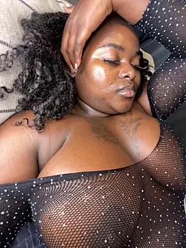 Snapshot of Honeycoco0211 chatting on March 8, 8:55 am Honeycoco0211 online show from March 8, 8:55 am