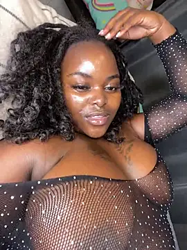 Snapshot of Honeycoco0211 chatting on March 8, 4:17 pm Honeycoco0211 online show from March 8, 4:17 pm