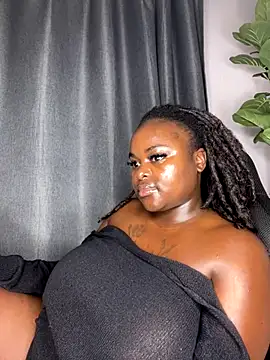 Snapshot of Honeycoco0211 chatting on September 10, 8:03 am Honeycoco0211 online show from September 10, 8:03 am