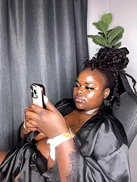 Snapshot of Honeycoco0211 chatting on October 5, 7:34 pm Honeycoco0211 online show from October 5, 7:34 pm