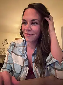 Lady Knaller online show from March 6, 8:49 pm