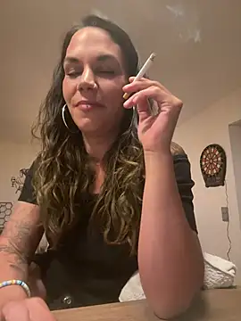 Snapshot of Lady_Knaller chatting on May 21, 7:10 pm Lady Knaller online show from May 21, 7:10 pm