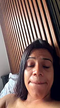 Snapshot of Deisy_Torres chatting on July 19, 8:23 pm Deisy Torres online show from July 19, 8:23 pm