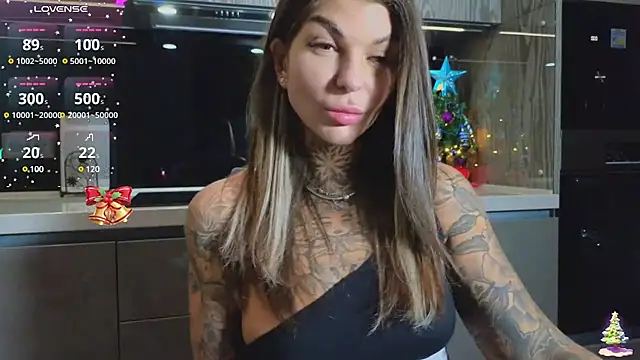 tattooedBabyy online show from January 1, 12:33 pm
