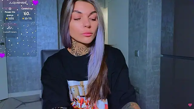 tattooedBabyy online show from January 31, 11:24 am