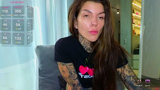 tattooedBabyy online show from March 30, 9:10 am