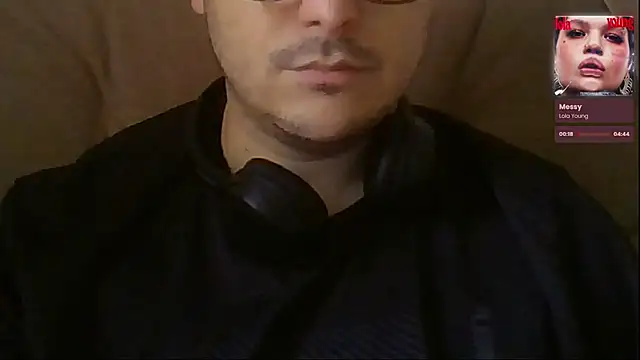 Snapshot of ShiitakeBR chatting on March 20, 9:02 pm ShiitakeBR online show from March 20, 9:02 pm