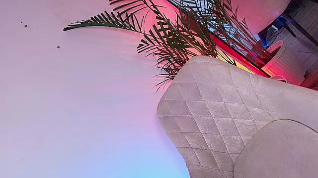 Dalila Thoms online show from November 28, 6:54 pm