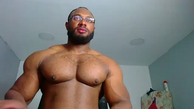 Snapshot of George_Dominator chatting on January 8, 11:09 pm George Dominator online show from January 8, 11:09 pm