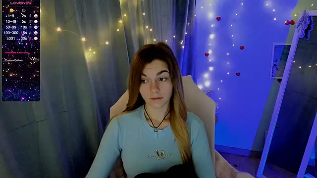 Snapshot of Sweet_me_ chatting on December 28, 7:33 am Sweet me  online show from December 28, 7:33 am