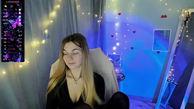 Snapshot of Sweet_me_ chatting on January 17, 10:22 am Sweet me  online show from January 17, 10:22 am