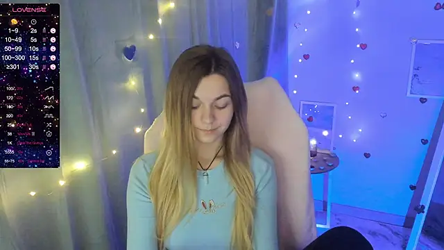 Snapshot of Sweet_me_ chatting on March 12, 10:16 am Sweet me  online show from March 12, 10:16 am