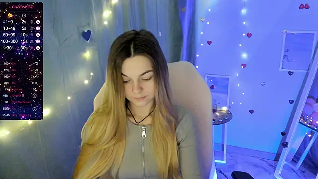 Snapshot of Sweet_me_ chatting on March 14, 7:26 am Sweet me  online show from March 14, 7:26 am