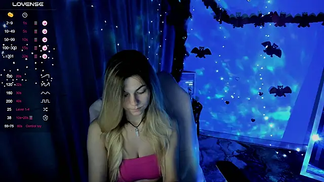 Snapshot of Sweet_me_ chatting on October 24, 5:59 am Sweet me  online show from October 24, 5:59 am