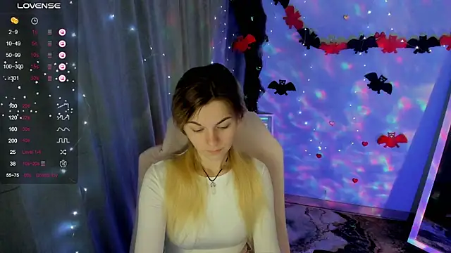 Snapshot of Sweet_me_ chatting on October 25, 5:59 am Sweet me  online show from October 25, 5:59 am