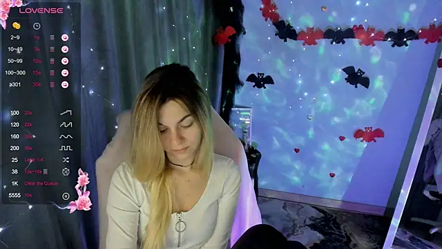 Snapshot of Sweet_me_ chatting on October 27, 6:50 am Sweet me  online show from October 27, 6:50 am