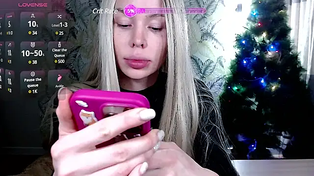 Snapshot of Marmalade_Fox chatting on January 4, 9:32 am Marmalade Fox online show from January 4, 9:32 am