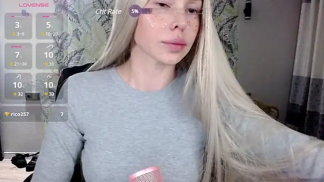 Snapshot of Marmalade_Fox chatting on March 6, 1:35 pm Marmalade Fox online show from March 6, 1:35 pm