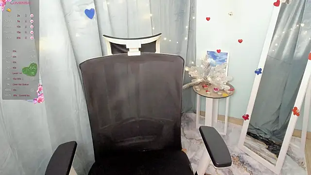 Snapshot of Lexy_flower chatting on February 8, 5:50 pm Lexy flower online show from February 8, 5:50 pm