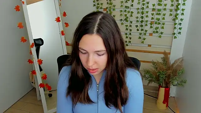 Snapshot of Lexy_flower chatting on October 13, 1:00 pm Lexy flower online show from October 13, 1:00 pm