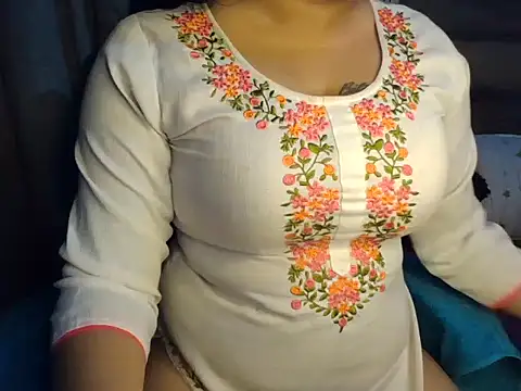 Trezza online show from October 29, 8:54 pm