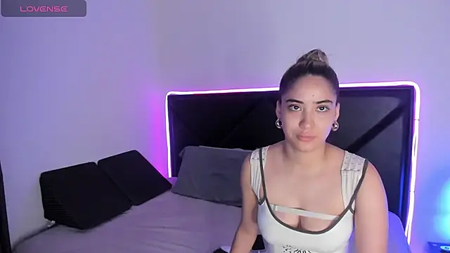 ScarlettAndClark online show from April 21, 4:08 am