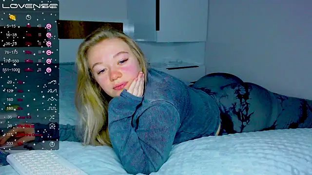 kitti kaattt online show from December 10, 2:48 am