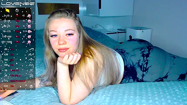 kitti kaattt online show from March 12, 3:57 am