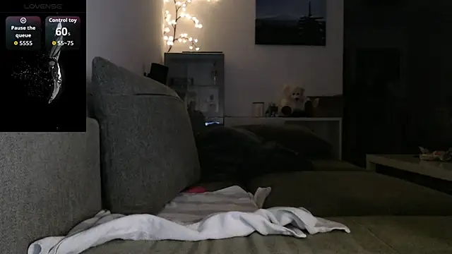 Snapshot of Kunimitsuu_ chatting on October 21, 10:43 pm Kunimitsuu  online show from October 21, 10:43 pm