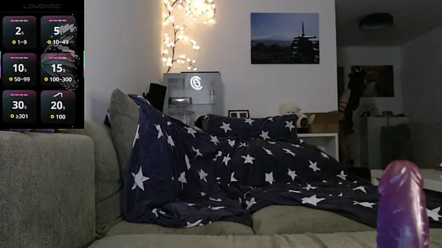 Snapshot of Kunimitsuu_ chatting on October 31, 10:55 pm Kunimitsuu  online show from October 31, 10:55 pm