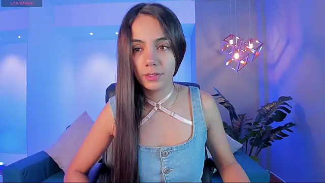 Snapshot of martina_mancini chatting on March 20, 12:00 pm martina mancini online show from March 20, 12:00 pm